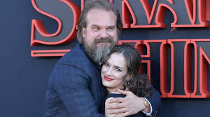 David harbour is an american actor who has performed in film, television, and the theater. Stranger Things Star David Harbour Describes His Emotional Last Day On Set