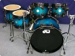 Dw Collector S Laquer Specialty Drumset Konfiguration 22x18 Bd 10x8 Tt 12x9 Tt 14x11 Ft 16x13 Ft Finish Regal Blue To B Drums Drums For Sale Dw Drums