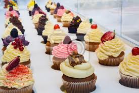 Weitere ideen zu schöne kuchen, kuchen. Bunte Cupcakes Mit Verschiedenen Geschmack Kleine Schone Kuchen Fototapete Fototapeten Gefrostet Cupcake Gegen Myloview De
