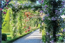 Une Journee Au Parc De Bagatelle A Paris De La Roseraie Aux Jardins