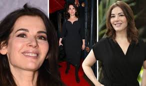 She is the daughter of nigel lawson, a former chancellor of the exchequer, and vanessa (née salmon) lawson, whose. Nigella Lawson Weight Loss Chef S Easy Diet To Lose Three Dress Sizes Sound Health And Lasting Wealth