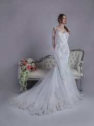Les robes de mariée sans dossier sont complètement dans la tendance conception pas cher manches longues dos nu noir sirène. Robe De Mariee Sirene Tres Luxueuse Avec Dos Travaille Et Originale A Paris
