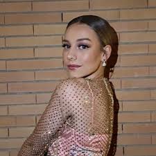 Cortez started writing music at the age of 11. Elite Noche De Coqueteo Y Descontrol Entre Ester Exposito Y Famoso Pley Noticias