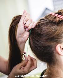 64 easy sock bun frisuren die sie unbedingt ausprobieren sollten pferdeschwanz frisuren tutorial toupierte frisuren pferdeschwanz anleitung