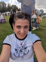 Hi! I'm new to this group. I recently joined because I'm obsessed with  Magic the Gathering!