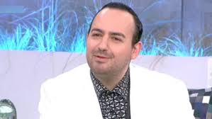 Δεν το πιστεύω ότι έχω γυναίκα. Mayrikios Mayrikioy Koritsia Arrabwniasthka Stamathste