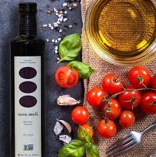 Like Liquid Gold Terra Medi Extra Virgin Olive Oil Is The Pure Essence Of Koroneiki Olives From Greeces Balmy Peloponnesia Specialty Foods Gourmet Recipes Food