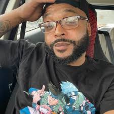 My personal ranking of the best small forwards ever seen: 1) Larry Bird. 2)  Julius Erving. 3) Elgin Baylor. 4) LeBron James.