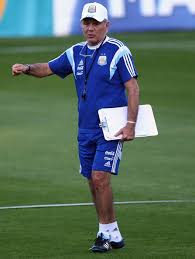 El ex entrenador de la selección argentina en brasil 2014 tuvo una extensa y rica charla de fútbol en fox sports radio argentina. Alejandro Sabella Alejandro Sabella Photos Argentina Training Session Zimbio