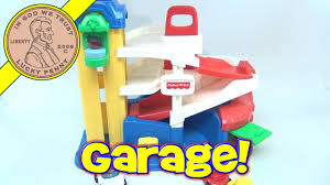 On the stand 'n play rampway, they zip and zoom up and down and all around. Fisher Price Little People Action Ramps Parking Garage No 72393 1995 Youtube
