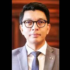 Ety amn jirama sy ny manodinina😪tokony tsa manimba zavatra mo le akizy  angaa