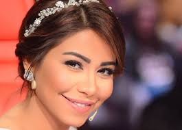 فبراير كوم بالصور شيرين تتبرع بخاتم ثمين لجمعية خيرية Princess Hairstyles Hair Designs Wedding Hair Side