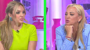 Belén Esteban y Marta Riesco se enzarzan en una fuerte pelea: "Yo no estoy con tíos casados"