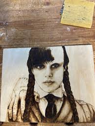 How do you sketch built-in bookcase projects?