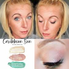 Who else thinks Ciara looks stunning in red?