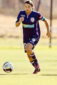 Samantha Kerr 20 Of The Perth Glory Controls The Ball During The Round 10 W League Match Between Perth And Newcastle At Dorri Newcastle League Match