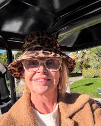 Louise De Teliga Harding (@luludeharding) • Threads, Say more