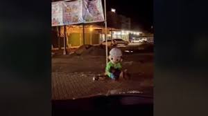 Maksud sa pamit mo pulang. Viral Jual Rumah Warisan Pas Lirik Tetangga Publik Saya Pamit Mau Pulang Berita Hits