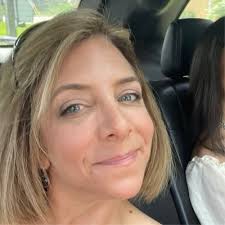 Honored to have been recognized with the Hope College Economics & Business  Marketing Award! A special thanks to Lauren Hearit for being such an  amazing marketing professor, mentor, advisor, and…