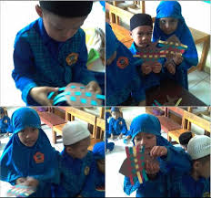 Cara membuat origami seni melipat kertas cara mudah membuat kerajinan anyaman kertas sederhana yang paling mudah di tiru. Kreasi Anyaman Berbentuk Ikan Dunia Belajar Anak