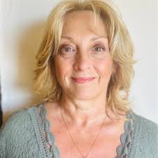 I'm so excited to announce that I am joining Creative Artists Agency as an  Assistant in the Speakers department!