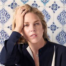 Stream Music from Artists Like Union Square Group, I Che Lee