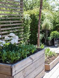 Made In Persbo Loppis Deluxe Imorgon Och Reportage Outdoor Gardens Patio Garden Garden Inspiration