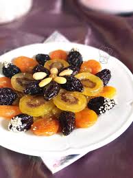 Tajine Hlou Sans Viande Fruits Secs Au Sirop Gourmandise Assia Tajine Hlou Recettes De Cuisine Recette Gateau Algerien Facile