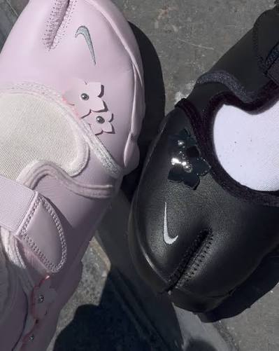 Tabi toes, touch of flowers ❁ the Nike Air Rift “Flirt” in Lilac and Black just landed.
