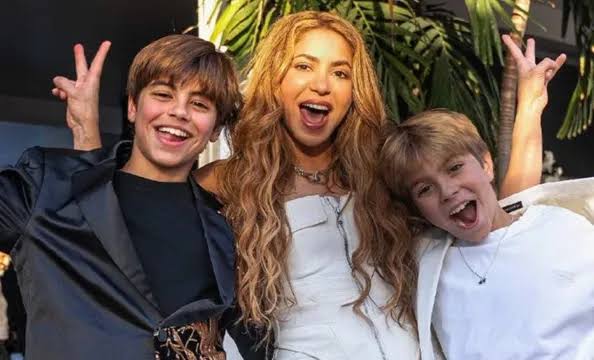 Milan y Sasha, hijos de Shakira, enorgullecen a su madre con su primer  video musical; se presentaron en vivo con éxito - La Prensa Gráfica
