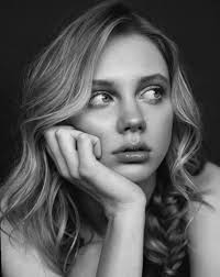 Black And White Female Model Portrait Fashion Model Face Photography Portraitphotography Ig Maharashtra Funny In 2020 Face Photography Portrait Photography Women Portrait Photography Poses