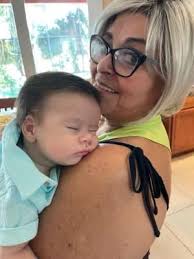 Royal got to meet more family Uncle David, Auntie Anita Noad, Aunt Karin  Dech, Uncle Jonathon Dech , Ana Ulloa, Antonio Ulloa, Sister Rita Fedele,  Pastor Steve Stephen Fedele, and cousins Marco