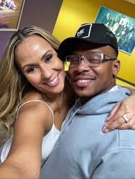 Detective Davis Accuses Doc in All The Queen's Men Season 4