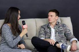 Irina rimes) denis first remix. Denis RoabeÈ™ The Motans InspiraÈ›ia E O Chestie Care De Multe Ori Nu Vine AÈ™a Din Senin Cand Vrei Tu