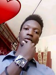 Manmanm te toujou dim li met se yon chyen ki deklare li ansent pou mw depim  te konnen mw te frekante chyen sa yon jou pran pitit la, alevwa pou yon fi