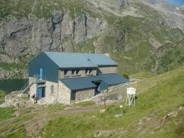 Ok, on suit le gr10 presque jusqu'au lac d'espingo donc la route est facile a suivre, aucun risque de se perdre. Refuge D Espingo Oo Les Pyrenees