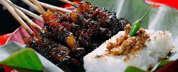 Sate maranggi commonly found in purwakarta and cianjur , the cities in west java , this satay is made from beef marinated in a special paste. Okezone Week End Kisah Lezatnya Sate Maranggi Kuliner Legendaris Khas Purwakarta Okezone Lifestyle