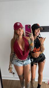 Last time i checked i wasnt born to please anyone ✌🏻and btw this fucking  picture is on a porn site 😂😂😂👏🏻 wow peoples are crazy and so random