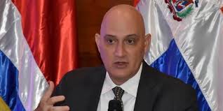 Ministro de Economía Pavel Isa Contreras subraya la responsabilidad del  Gobierno de revertir las desiguales condiciones del trabajo doméstico