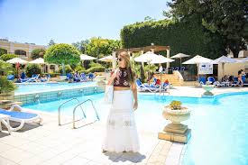 From a small business meeting to a corporate conference with thousands of attendees, we have the menu and expertise to help you feed them all and keep it in budget. Summer Kitchen Press Event At Corinthia Palace Hotel Graziellecamilleri