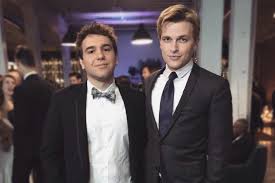 However, there was something that was not expected. Ronan Farrow Engaged To Pod Saves America S Jon Lovett After Proposing In His Book Catch And Kill London Evening Standard Evening Standard
