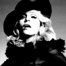 Stream Nelly Furtado