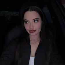 What i am doing wrong! i'm m fasting,eating healthy,chicken,fish,sweet  potatoes ,chickpeas vegi,salad ,fruit,almond ,coconut No sugar1 month now  (chocolate,cookies,cake) no bread i train 4 times a week weigh lifting 1  day spinning