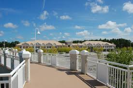 Here's the quick answer if you drive this relatively short distance without making any stops. Under Threat Of Lawsuit From Universal City Walk In Palm Coast Will Change Its Name Universal S City Walk Forces Name Change In Palm Coast