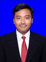 PEMANFAATAN ECENG GONDOK (Eichornia crassipes) DENGAN PEREKAT TAPIOKA  SEBAGAI BAHAN BAKU PAPAN SERAT (Skripsi) Oleh RIZKY HENDRA