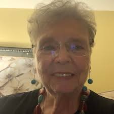 What is the traffic like in Holland during summer and what is the pickle  air?