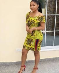 Robe jeune fille tendance enpagne : 230 Idees De Petite Robe En Pagne En 2021 Petite Robe En Pagne Mode Africaine Robe Africaine
