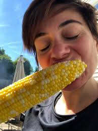 Team captains Chef Eric Adjepong and Brian Malarkey have found 10 of the  best chefs from the East and West Coasts to rep their teams with pride 💪  These summer enthusiasts are