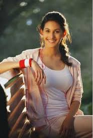 She made her bollywood debut with issaq, opposite prateik babbar. 25 Amyra Dastur Wall Ideas Bollywood Actress Actresses Bollywood