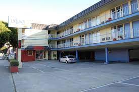 Situated in marina district, the inn is set 4 km from the art deco golden gate suspension bridge. La Luna Inn San Francisco